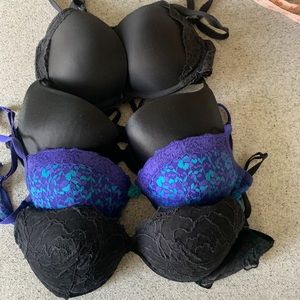 32 D bundle Victoria’s Secret and la senza